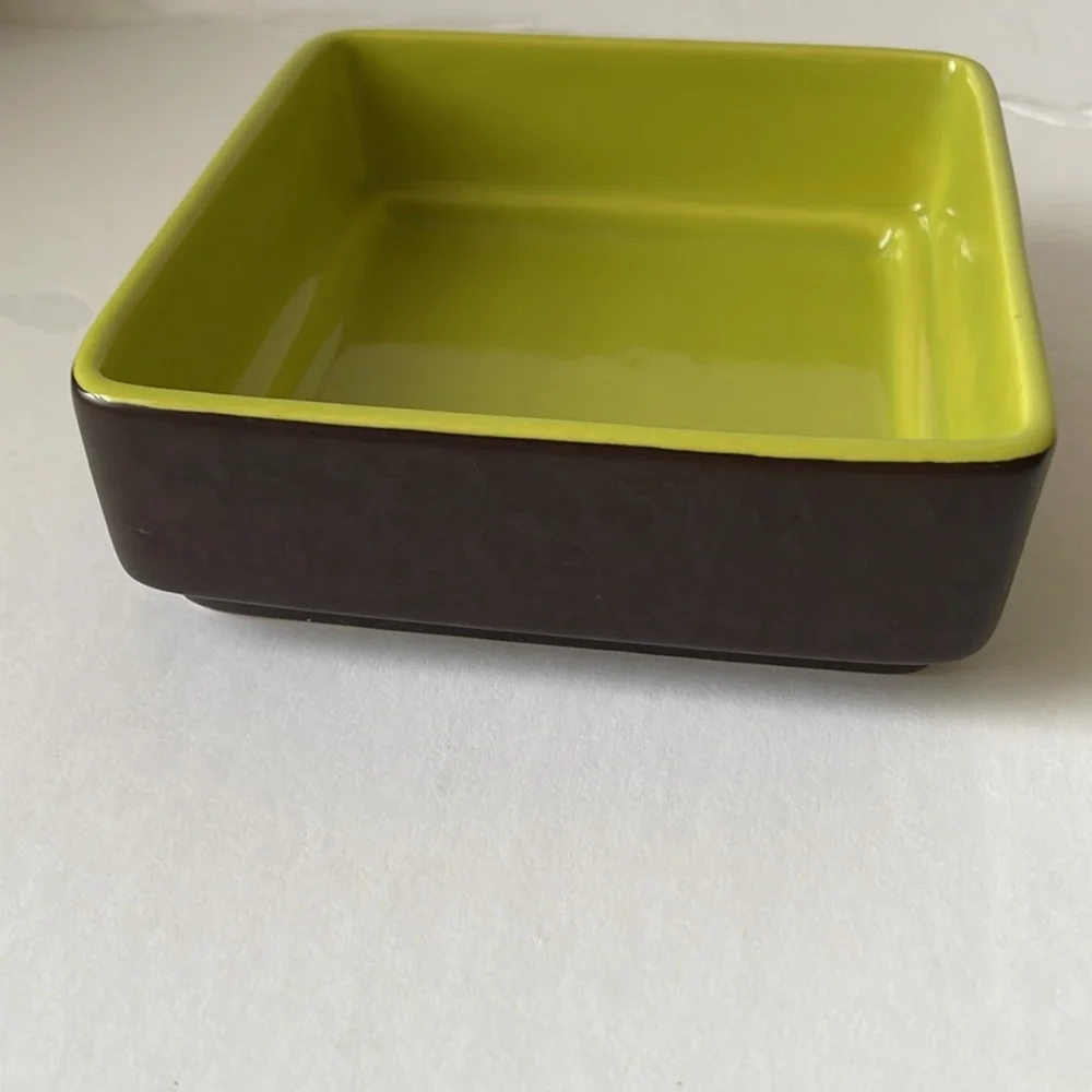 N/A square dish